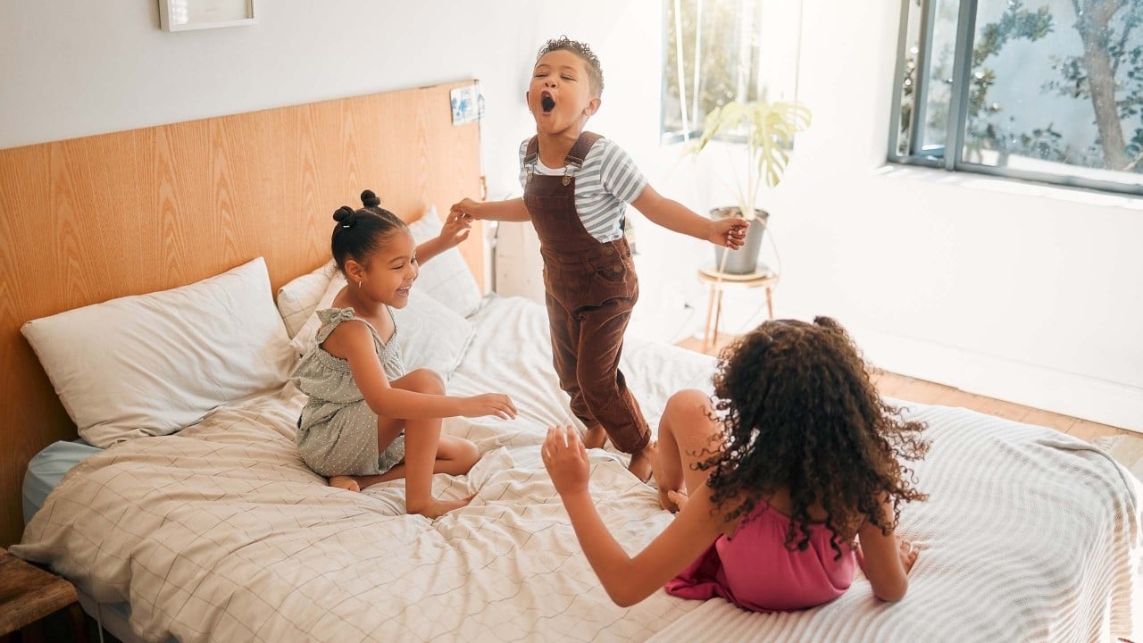 How To Get Pee Out of a Mattress Smells and All [6 Steps]