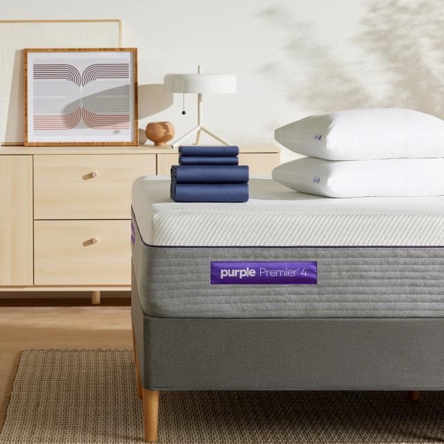 Purple Hybrid Premier 4 + Complete Comfort Sheets + Cloud Pillows