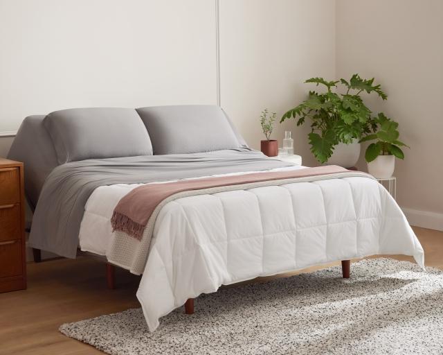 Purple bedding set featuring the duvet