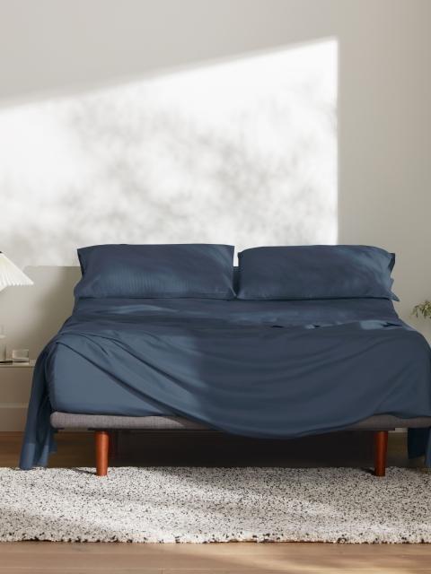 Mattress with Complete Comfort sheets in Dusky Navy